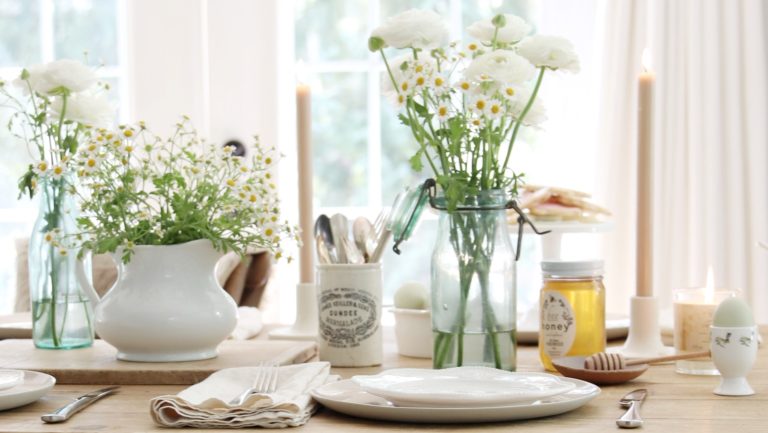 How to create a vintage inspired Easter table