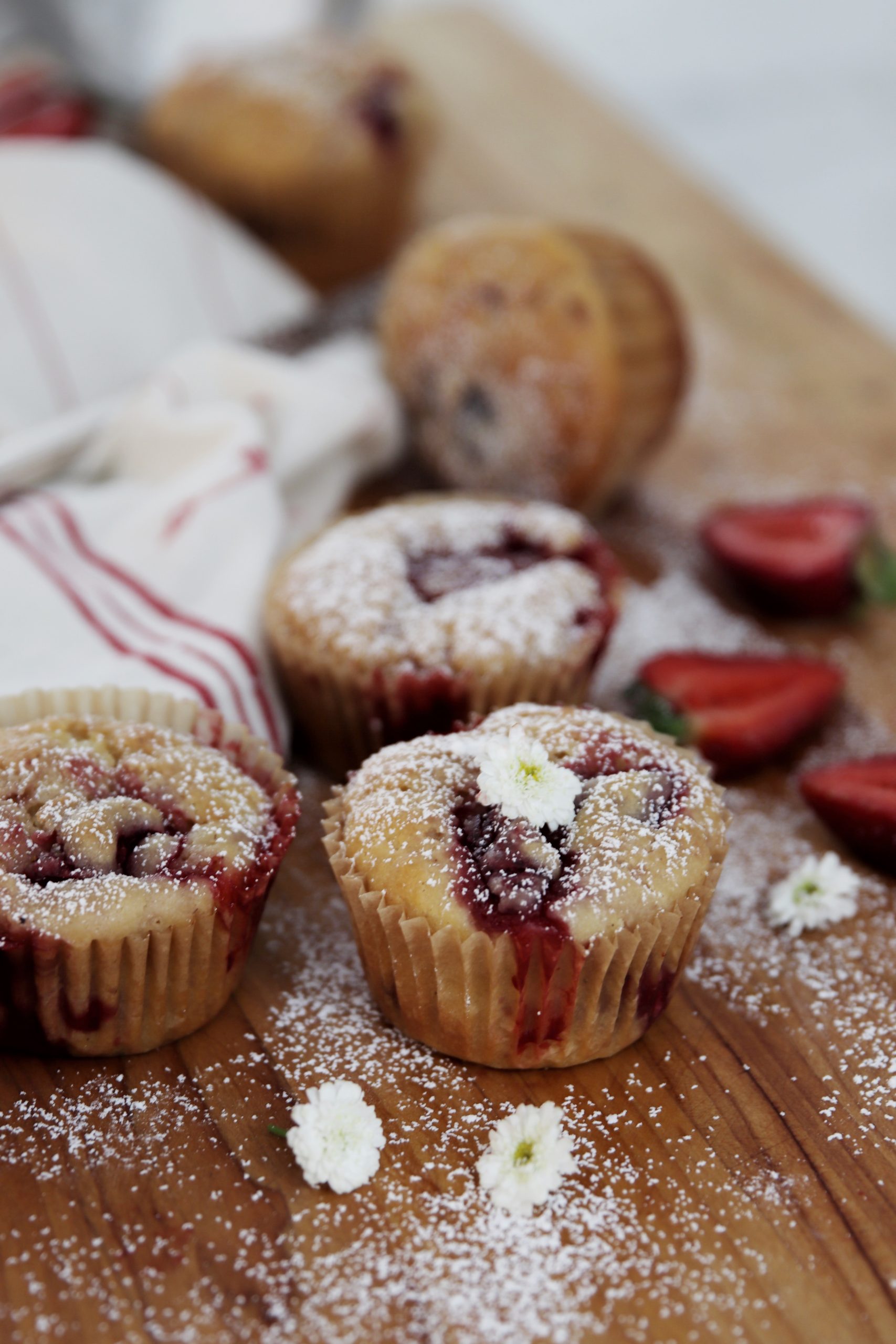strawberry jam muffins #strawberry #glutenfreemuffin #strawberryjammuffins