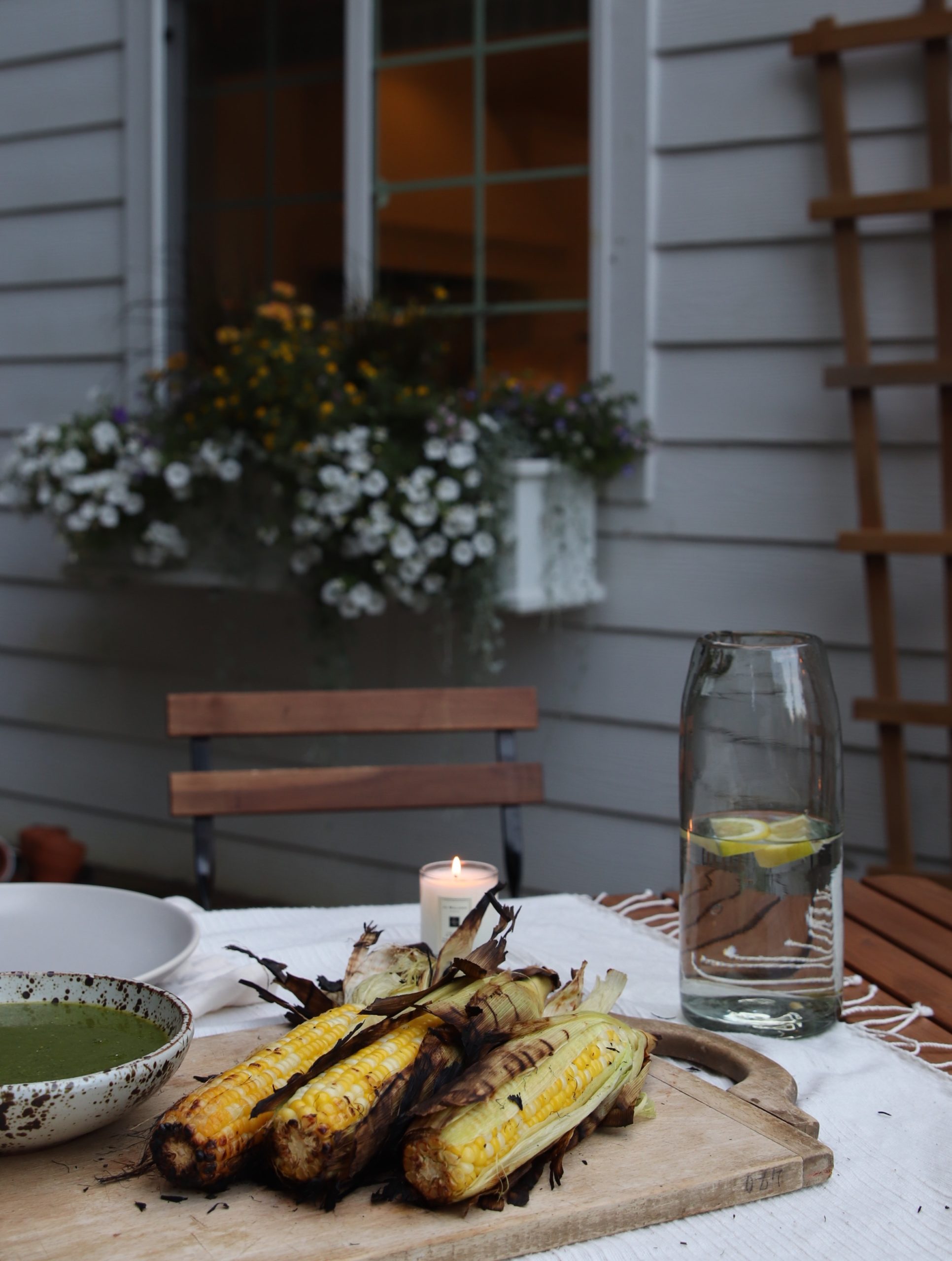 grilled corn with pesto