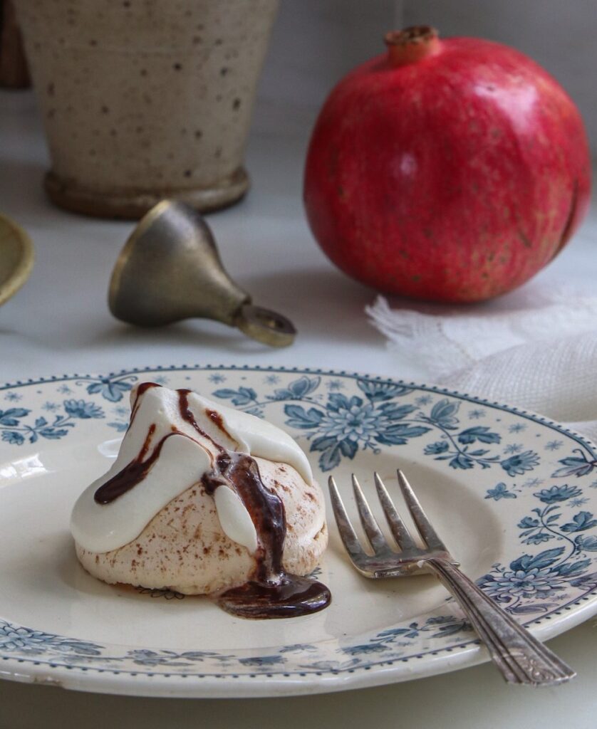 swirly chocolate meringue