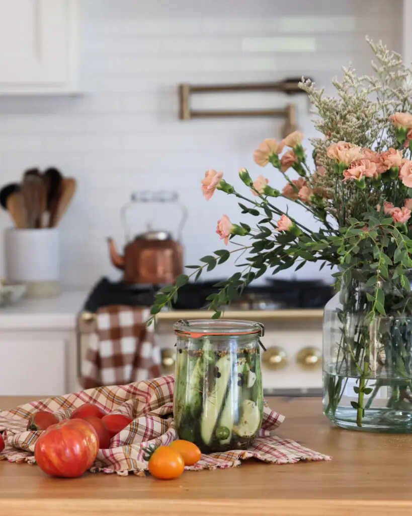 easy refrigerator pickle recipie