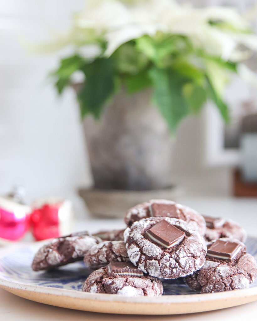 chocolate crinkle cookies with creme de menthe