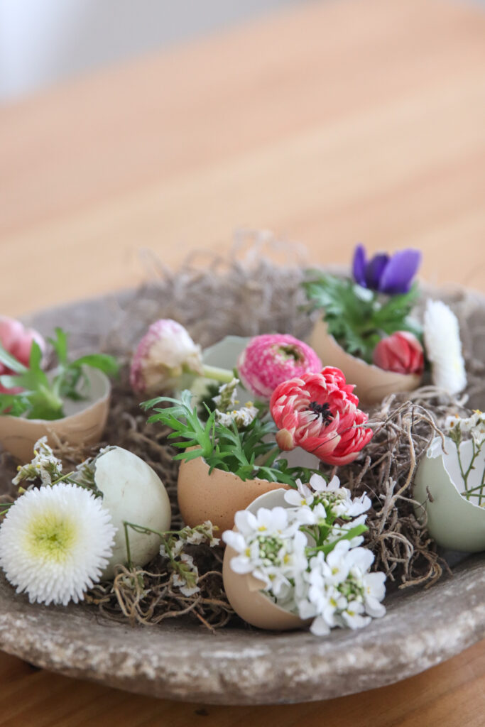 Egg shell diy for Easter #easterdecor #natureinspired #eggshelldiy
