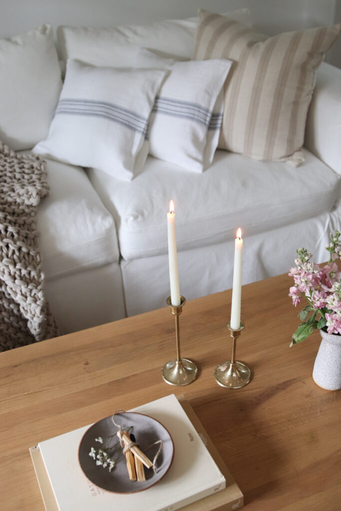 how to style your coffee table