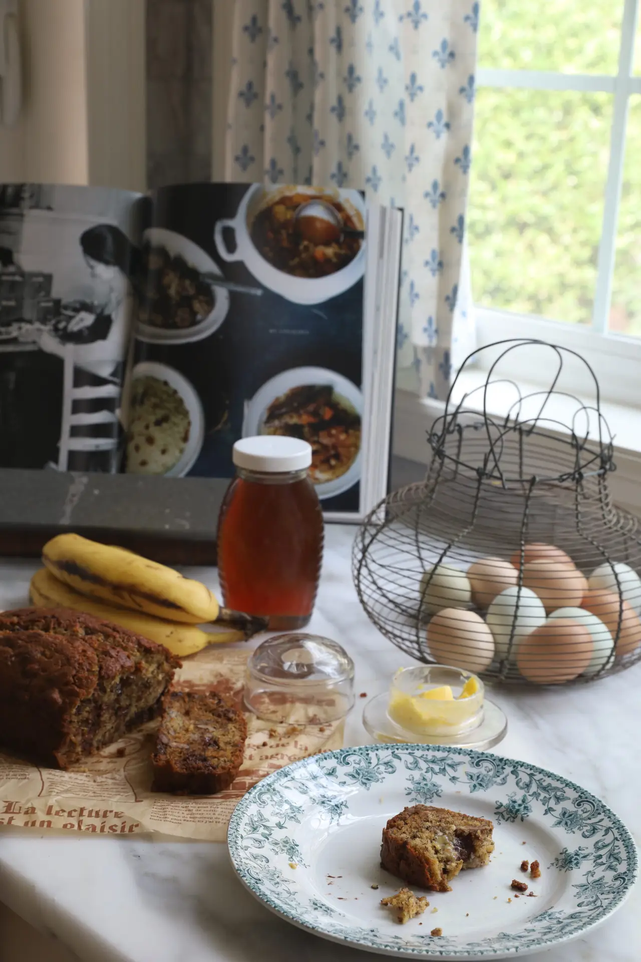 banana bread with brown butter