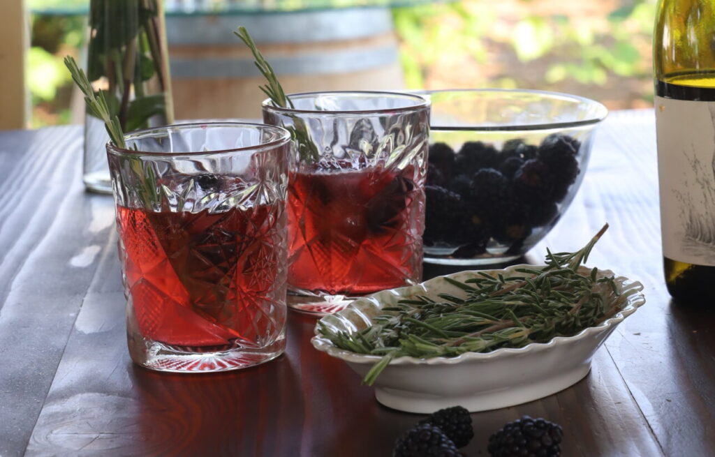 blackberry wine spritzer