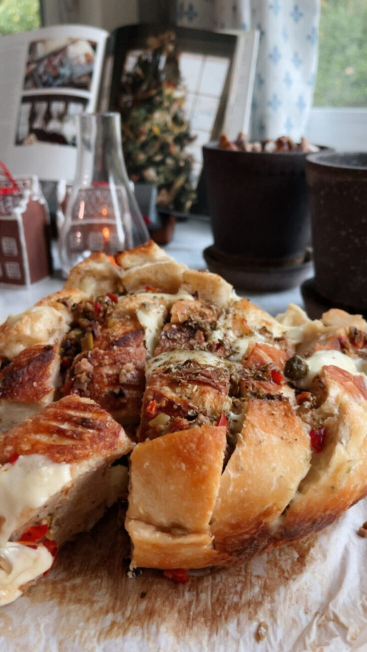 Cheesy pull apart sourdough