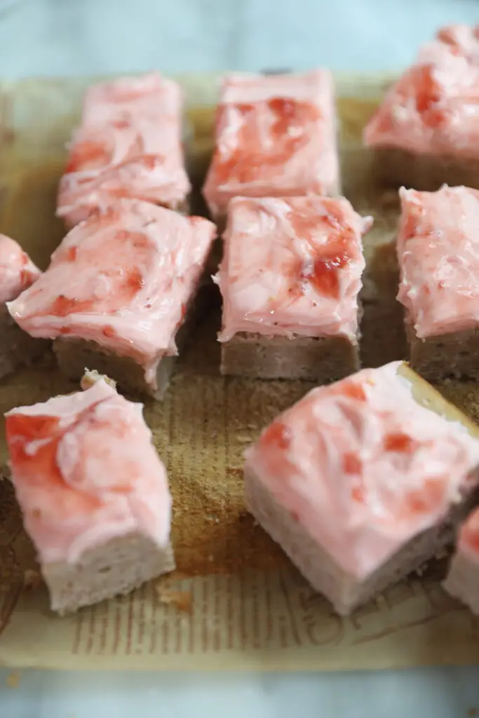 strawberry jam cake