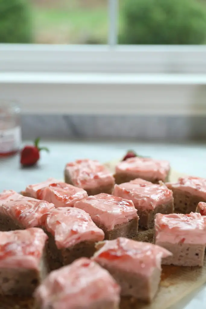 strawberry jam cake