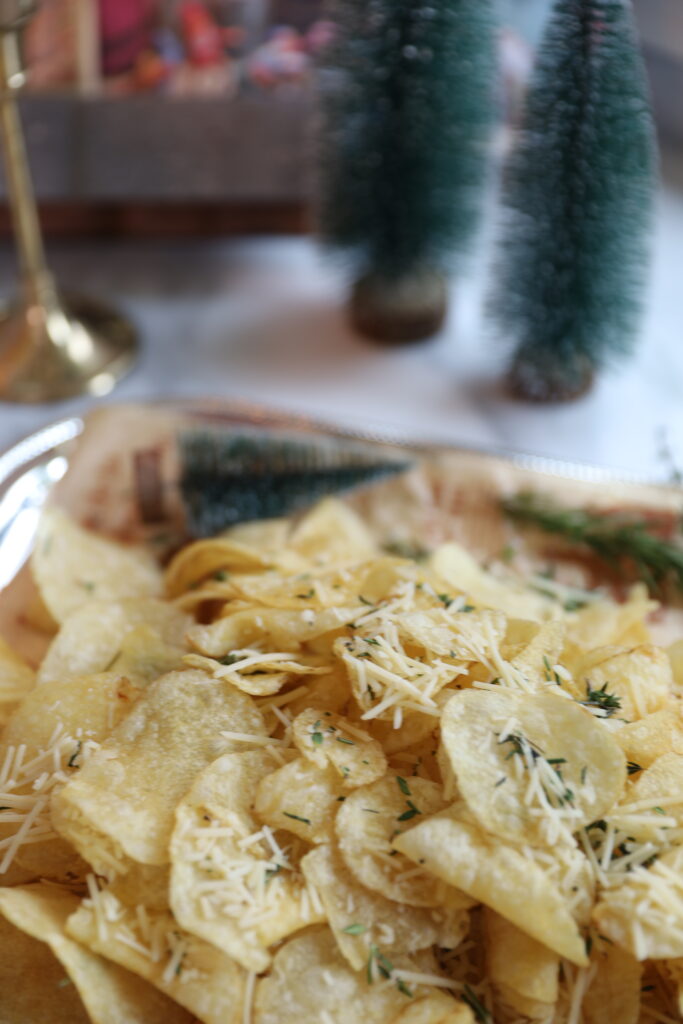 warm Parmesan Herb Potato chips