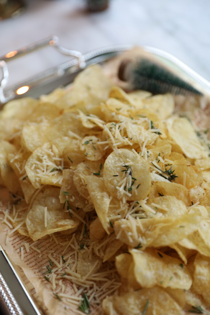 warm Parmesan Herb Potato chips