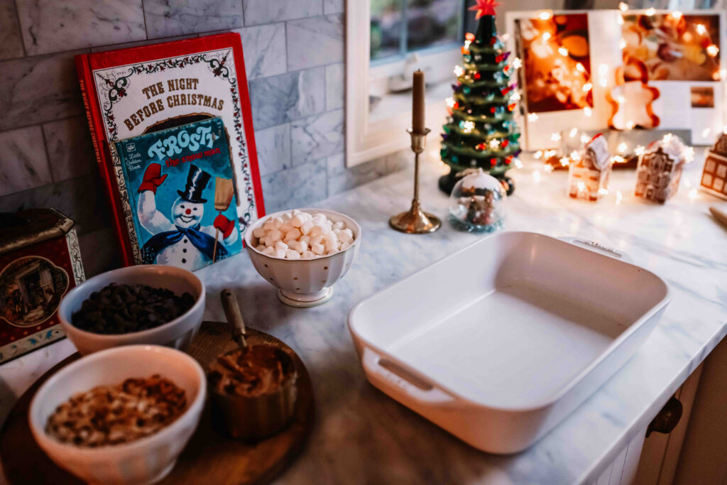 easy no-bake rocky road bars