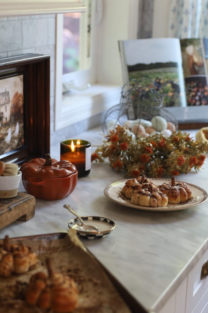 Pumpkin Cinnamon Rolls: an easy back-to-school treat