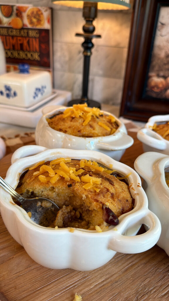 chili pot pie with honey cornbread